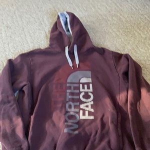Good condition men’s north face hoodie